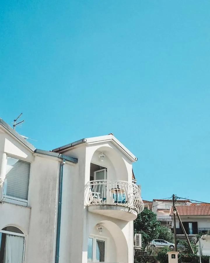 Milla 1 Trogir Apartment