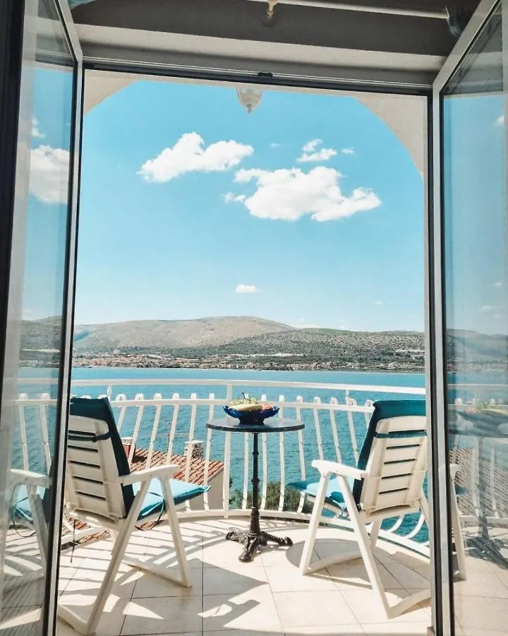 Milla 1 Trogir Apartment 0*,